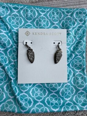 Kendra Scott Silver Gunmetal Druzy Arrowhead Earrings - NWOT
